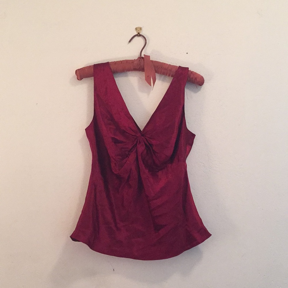 THE LIMITED maroon silky top size medium